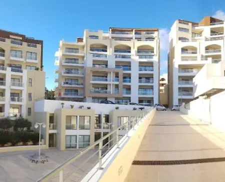 Monita 113, Seaside Apartment With Access To Pool And Pleasant Views Marsaskala Exterior photo