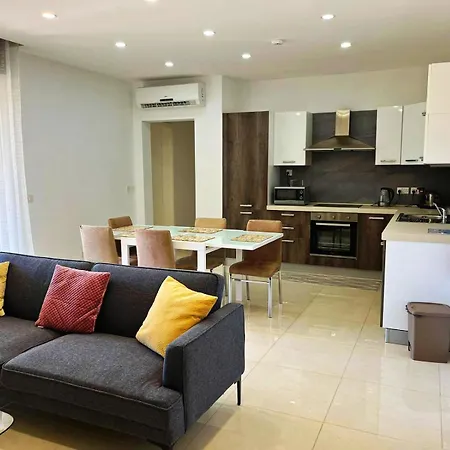 Monita 113, Seaside Apartment With Access To Pool And Pleasant Views Marsaskala Exterior photo
