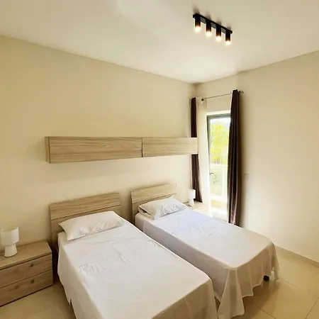 Monita 113, Seaside Apartment With Access To Pool And Pleasant Views Marsaskala Exterior photo