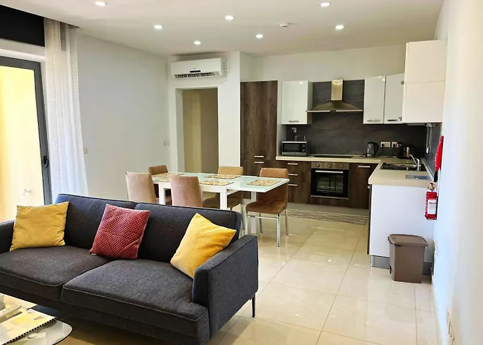 Monita 113, Seaside Apartment With Access To Pool And Pleasant Views